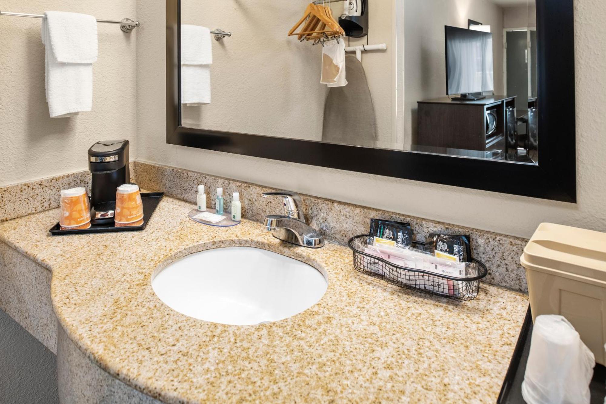 Quality Inn Kingsland Εξωτερικό φωτογραφία